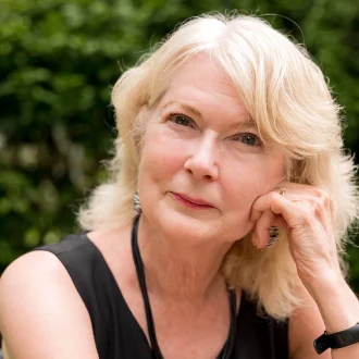 Debbie Bolton headshot